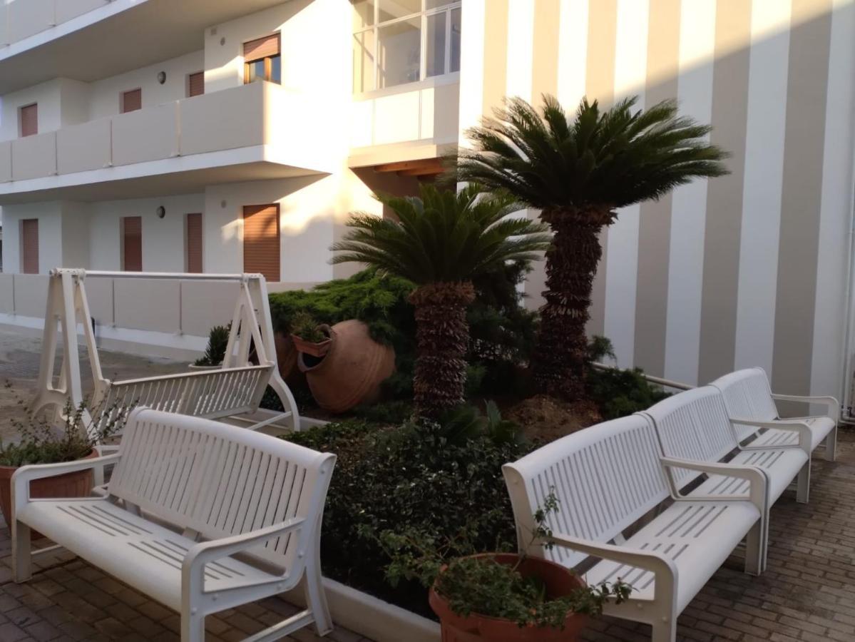 Claudia Residence Alba Adriatica Exterior photo