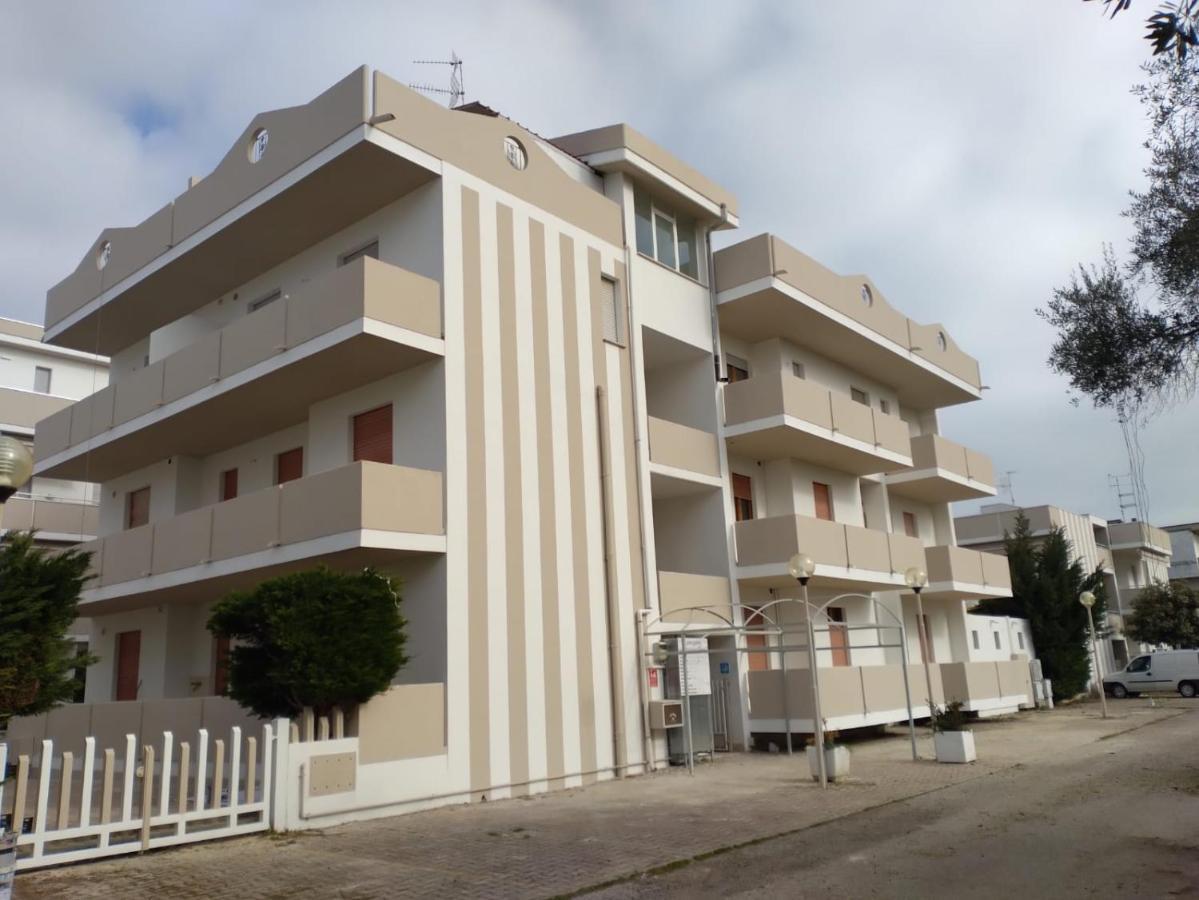 Claudia Residence Alba Adriatica Exterior photo